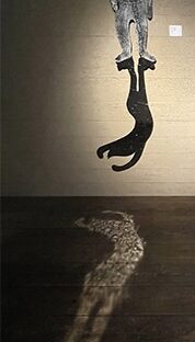 悲しんでいるのか 笑っているのか  喜んでいるのか 怒っているのか  男なのか 女なのか